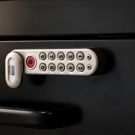 Uri Bbi00060 Self Check In Gæstehus