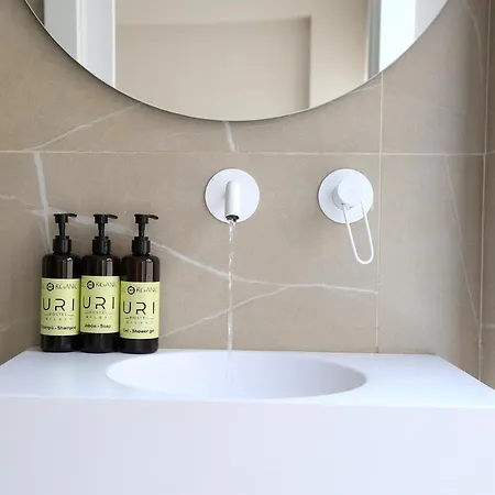 Uri Bbi00060 Self Check In * بلباو