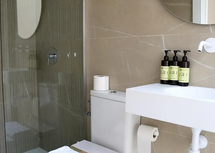 Uri Bbi00060 Self Check In Vendégház